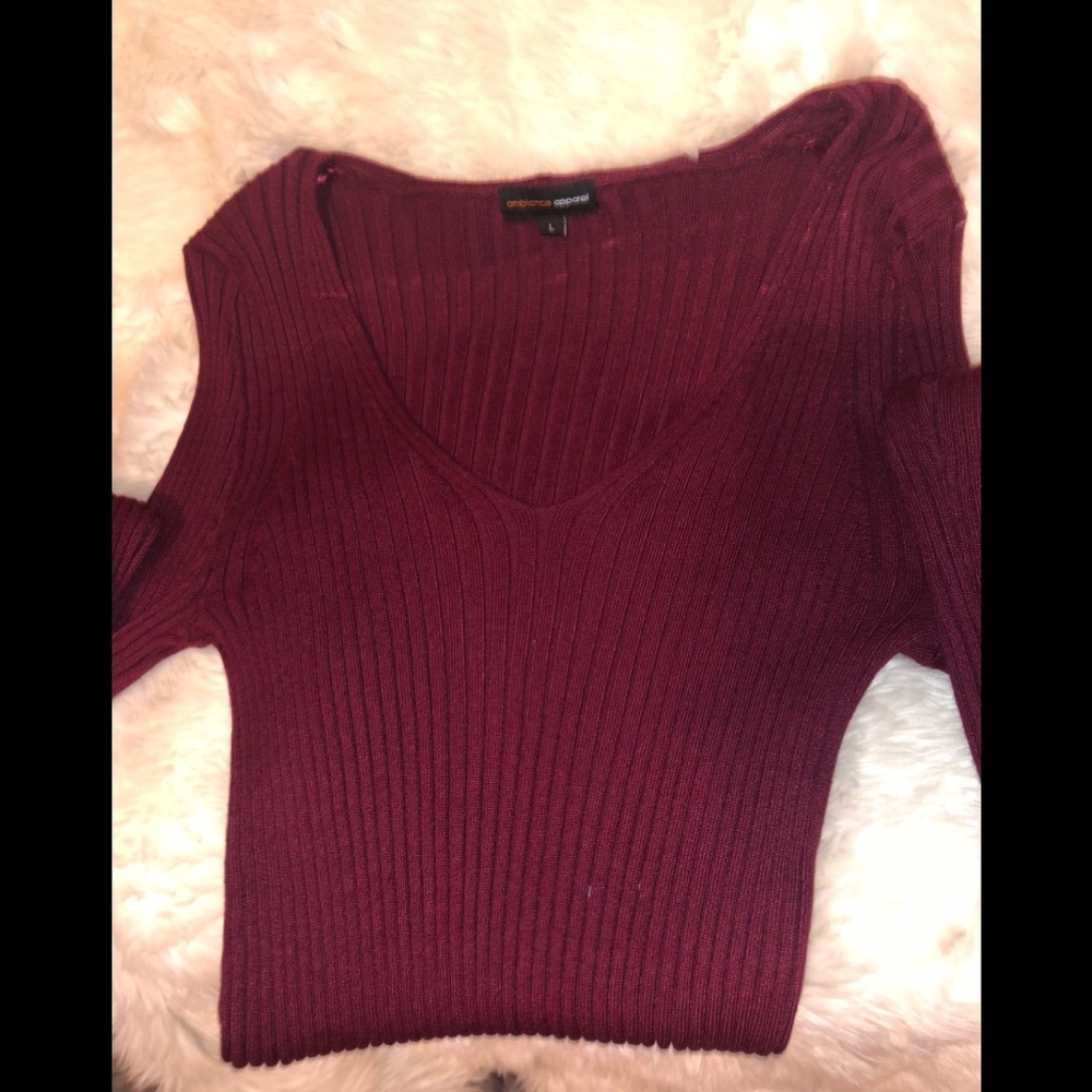 Slide slit sweater